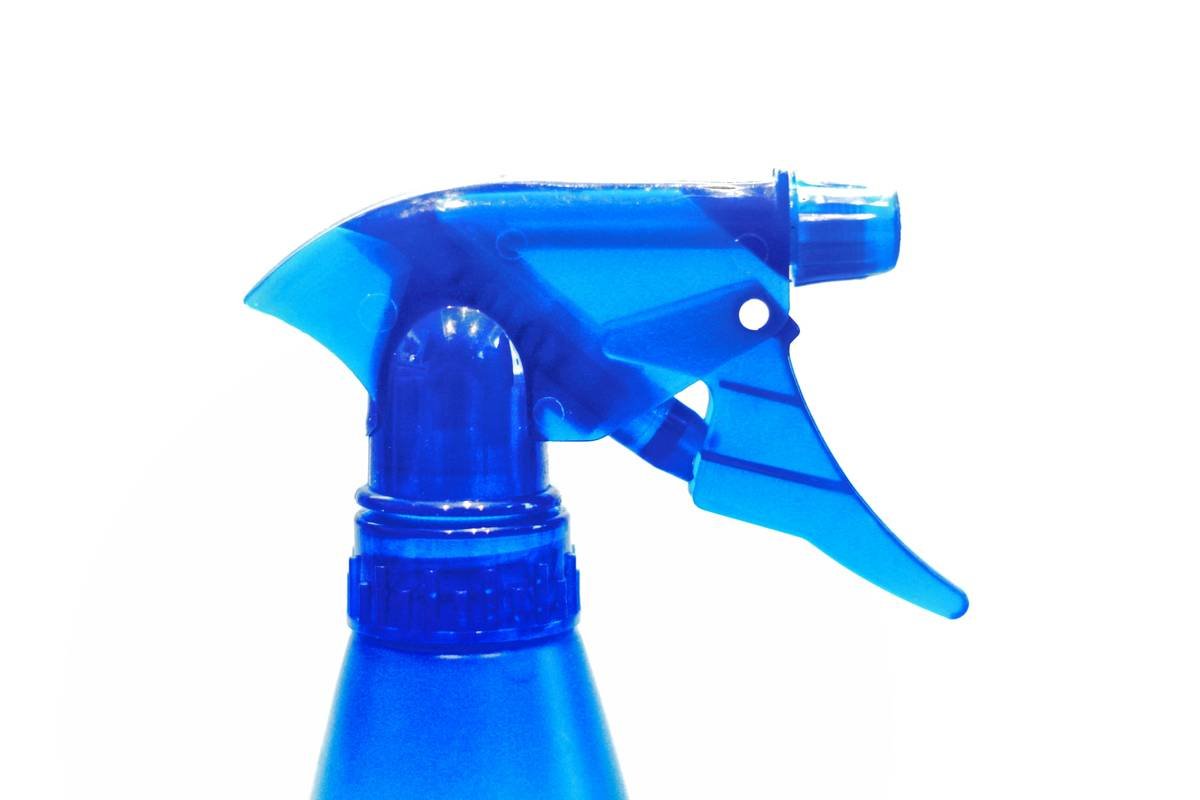 Frizz Control Spray: Your Secret Weapon Against Unruly Hair (Backed by Science & Salon Secrets)