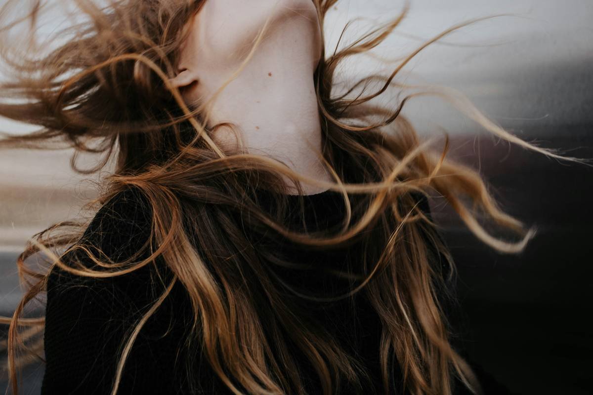 The Ultimate Guide to Choosing the Best Anti-Frizz Shampoo for Silky, Manageable Hair