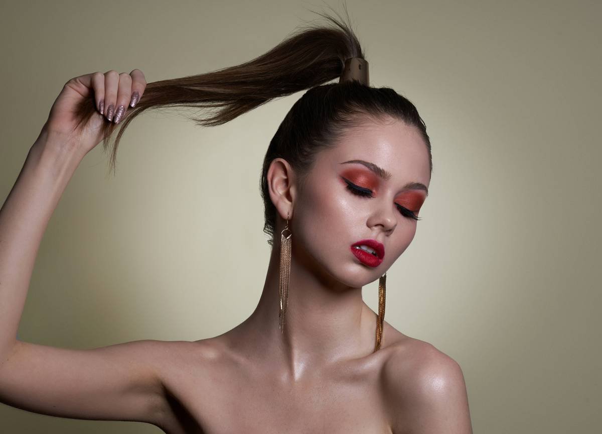 The Ultimate Guide to Frizz Reducing Shampoo: Tame the Chaos Without Sacrificing Shine