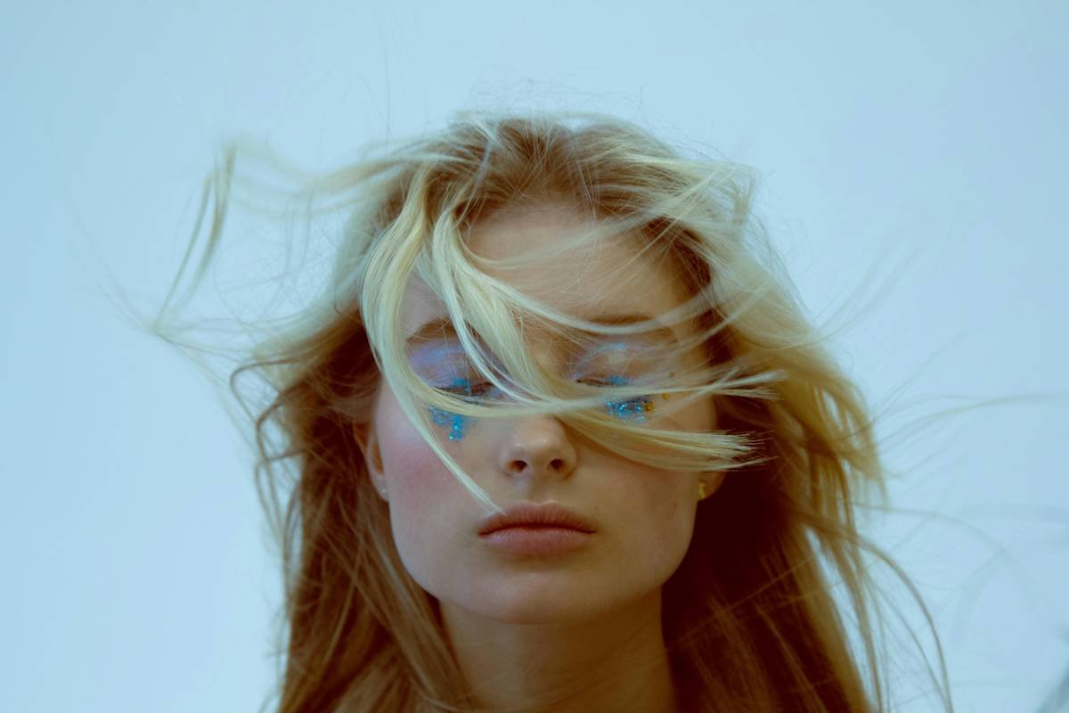 Frizz Control Hair Rinse: Your Secret Weapon for Silky, Humidity-Proof Hair